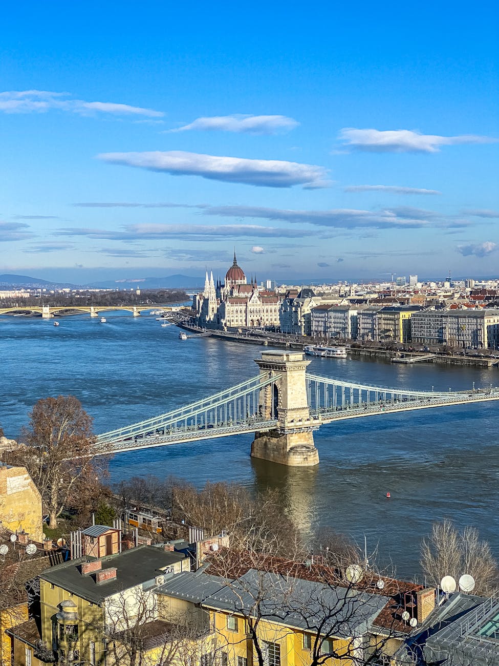 Chain Bridge Danube Budapest Itinerary